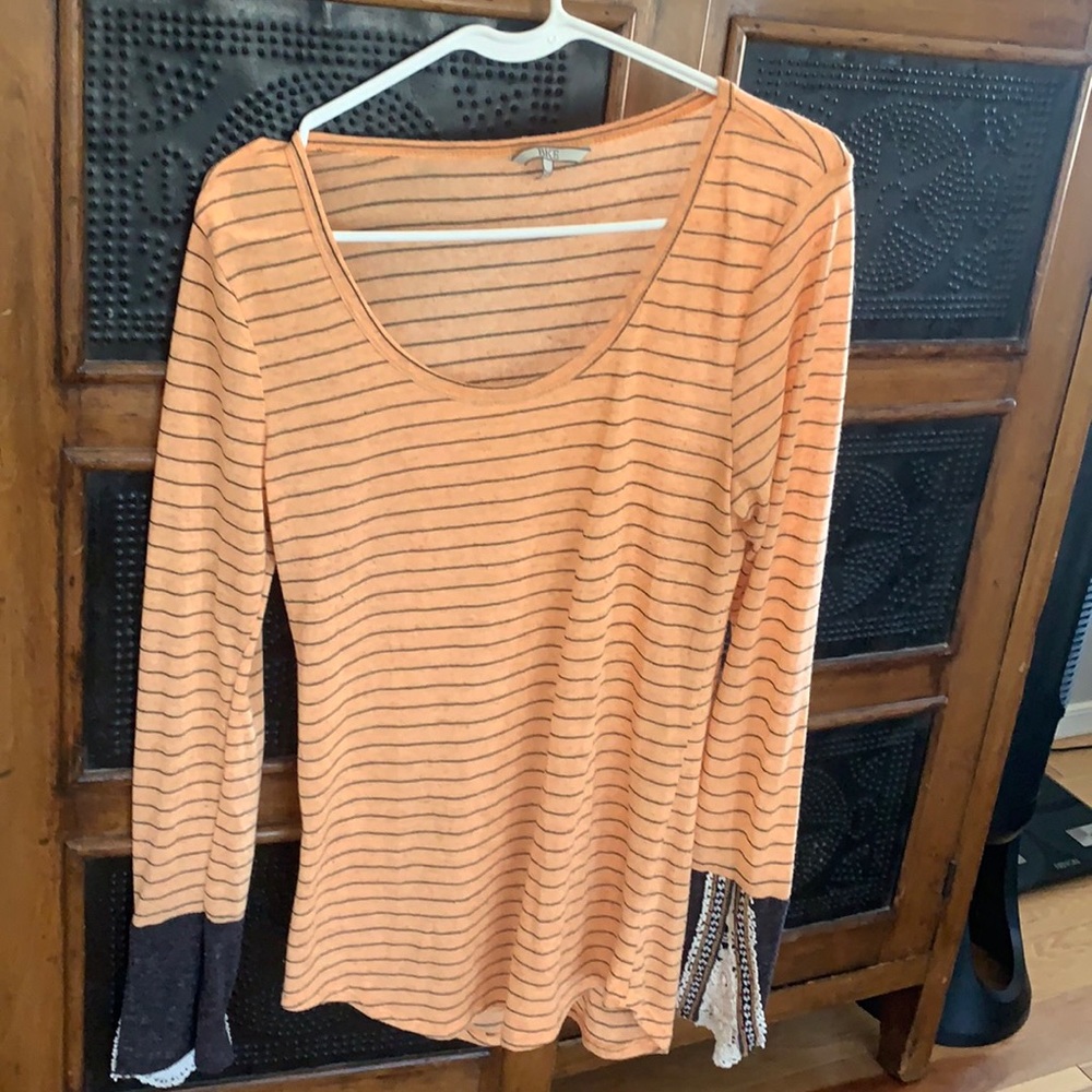 Lightweight long sleeve shirt